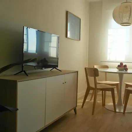 Otto's Tajamar Apartment *