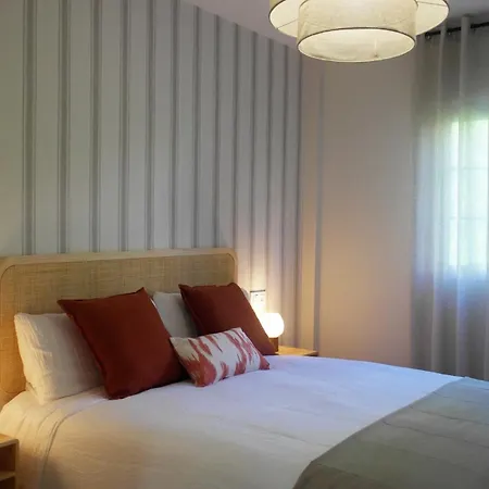 Otto's Tajamar Apartment *